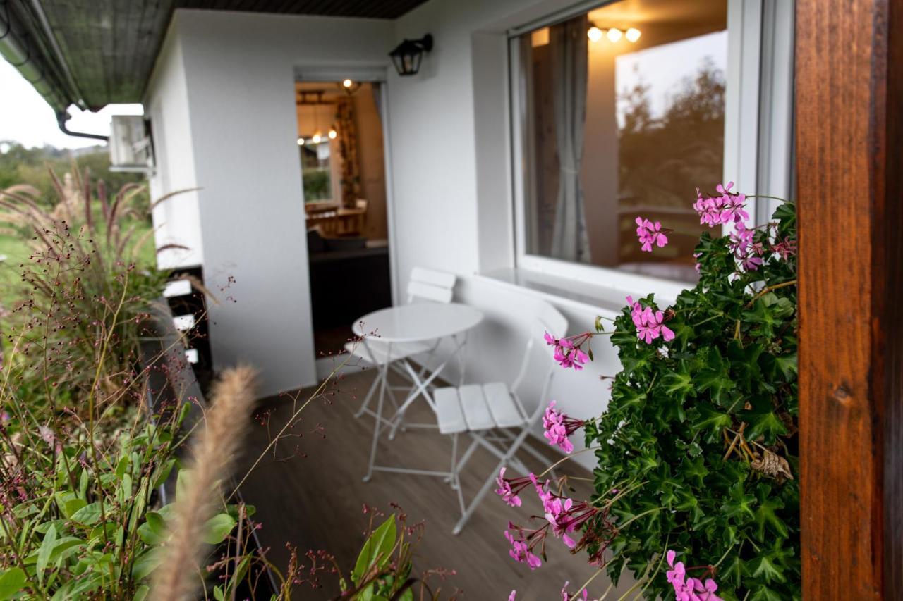 Honey Apartments Zirovnica Bagian luar foto