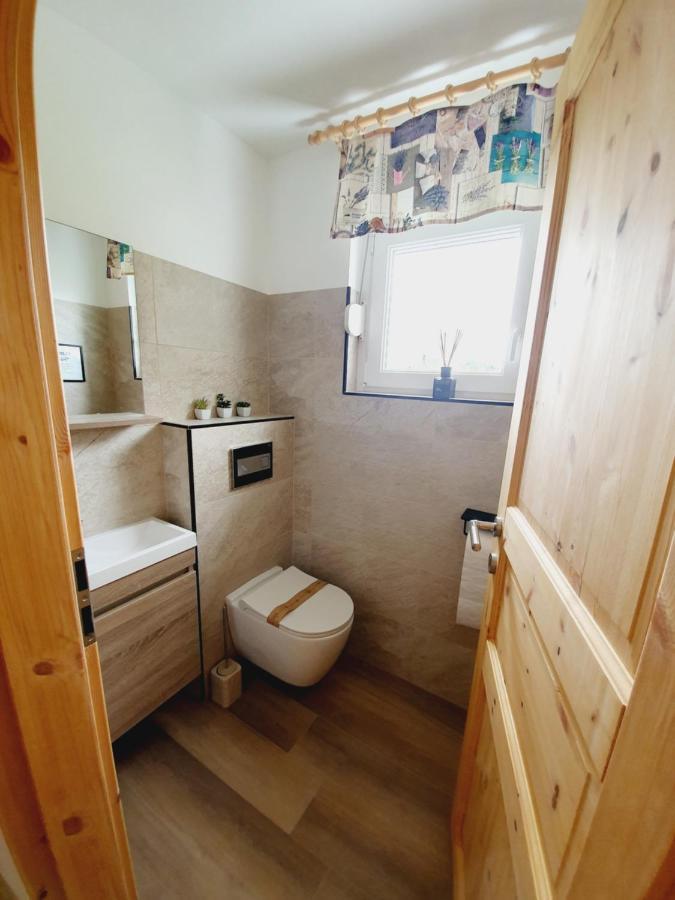 Honey Apartments Zirovnica Bagian luar foto